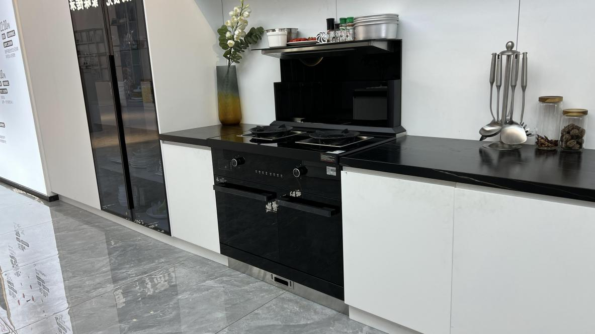 帥豐集成灶超品日進入倒計時，春季“拔草”最佳時機來臨！