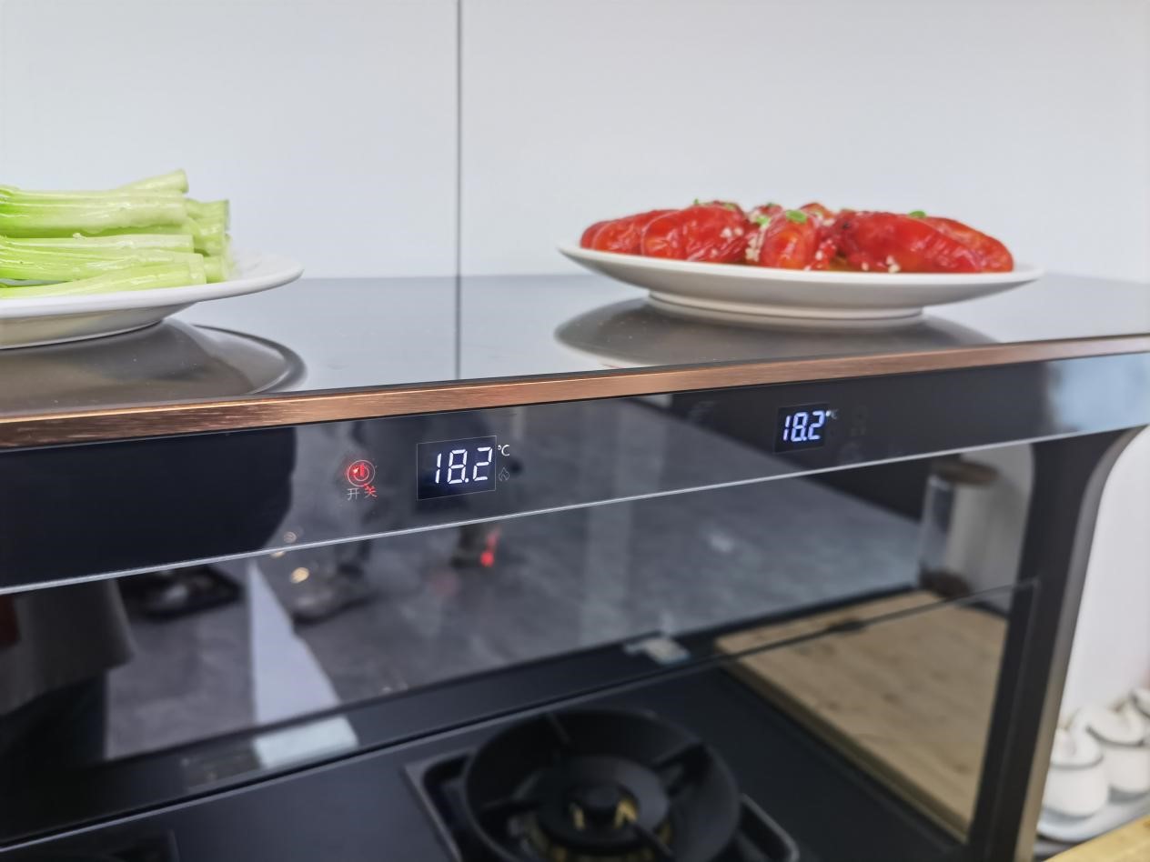 做飯是個(gè)技術(shù)活？帥豐X1雙子星Max蒸烤同步集成灶讓我從小白變大廚