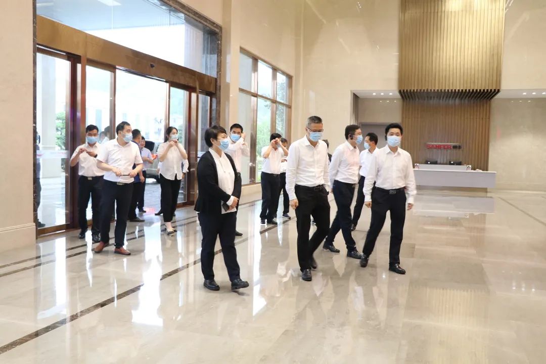快訊|湖北省竹溪縣黨政代表團一行蒞臨帥豐電器參觀調(diào)研
