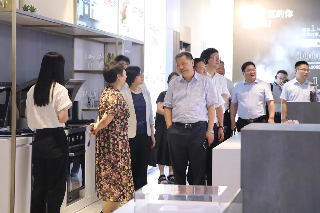 省政協(xié)領(lǐng)導(dǎo)蒞臨帥豐電器，高度肯定帥豐集成灶高質(zhì)量發(fā)展