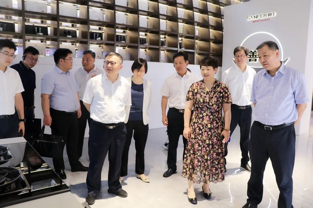 省政協(xié)領(lǐng)導(dǎo)蒞臨帥豐電器，高度肯定帥豐集成灶高質(zhì)量發(fā)展
