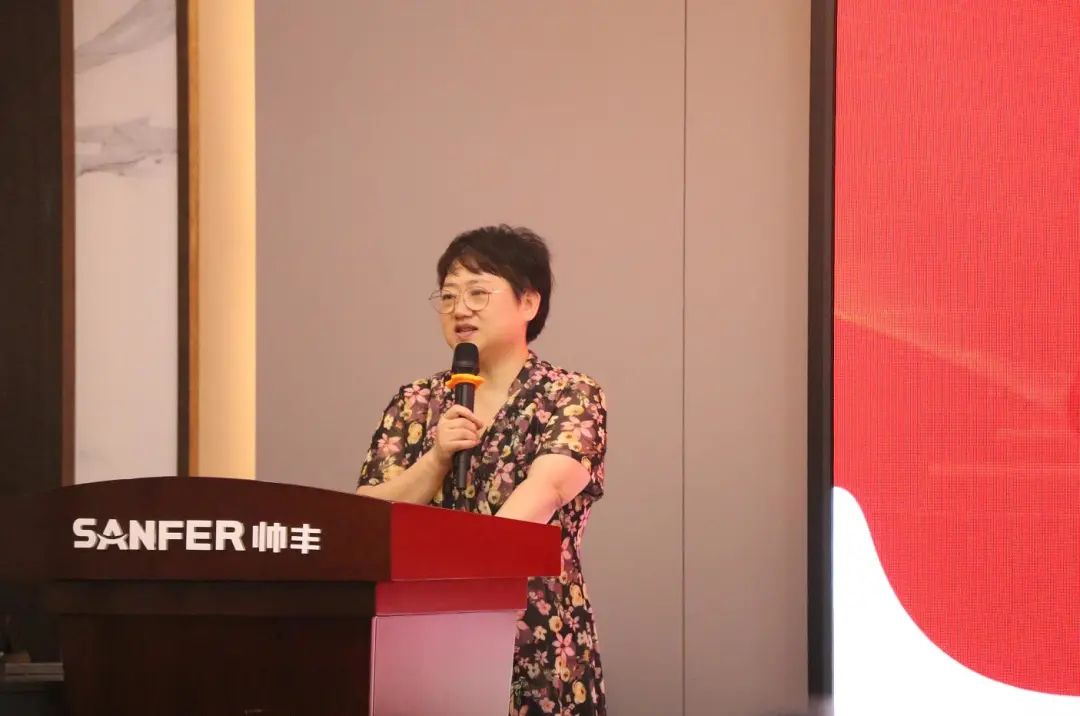 帥豐電器半年度總結(jié)會(huì)圓滿舉行，共商集成灶品牌帥豐未來發(fā)展規(guī)劃