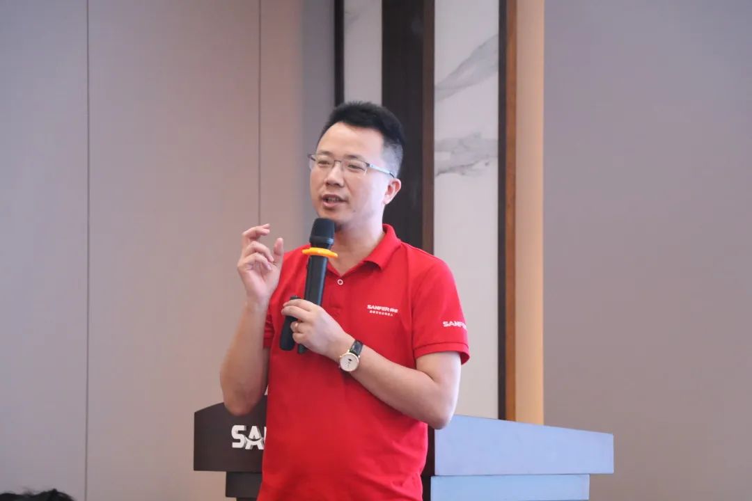 帥豐電器半年度總結(jié)會(huì)圓滿舉行，共商集成灶品牌帥豐未來發(fā)展規(guī)劃