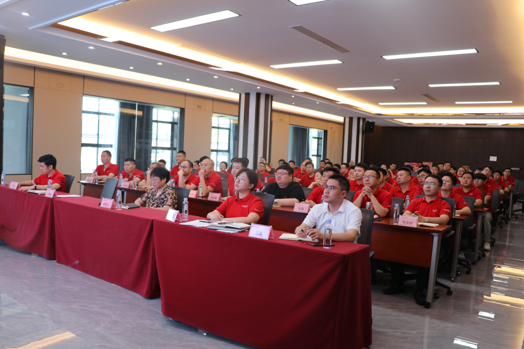 帥豐電器半年度總結(jié)會(huì)圓滿舉行，共商集成灶品牌帥豐未來發(fā)展規(guī)劃