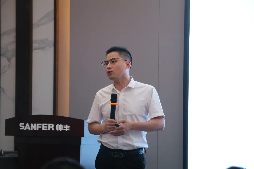 帥豐電器半年度總結(jié)會(huì)圓滿舉行，共商集成灶品牌帥豐未來發(fā)展規(guī)劃