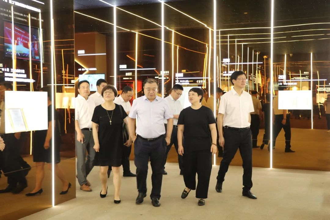 中國五金制品協(xié)會理事長一行蒞臨集成灶品牌帥豐電器考察指導