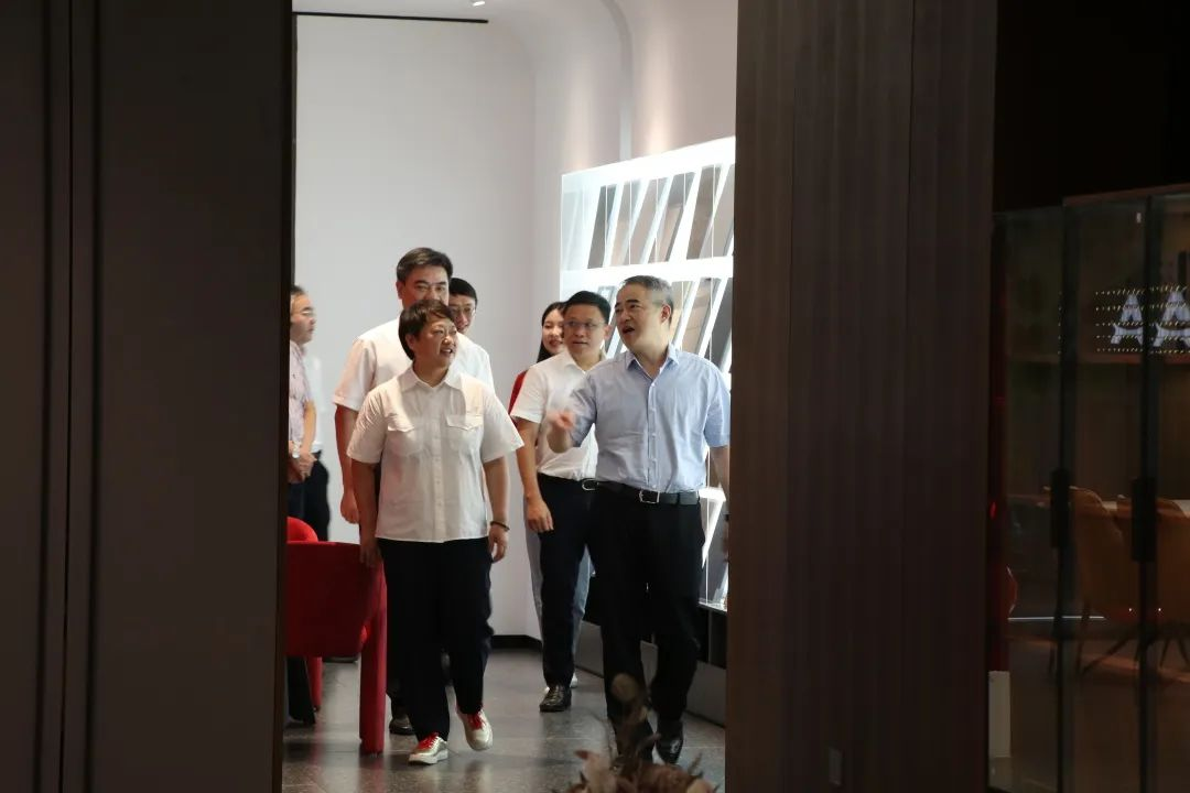 浙江省統(tǒng)計(jì)局一行蒞臨集成灶品牌帥豐電器參觀調(diào)研！