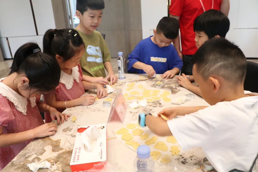 帥豐集成灶組織小美食家DIY趣游記活動，在勞動中尋找快樂