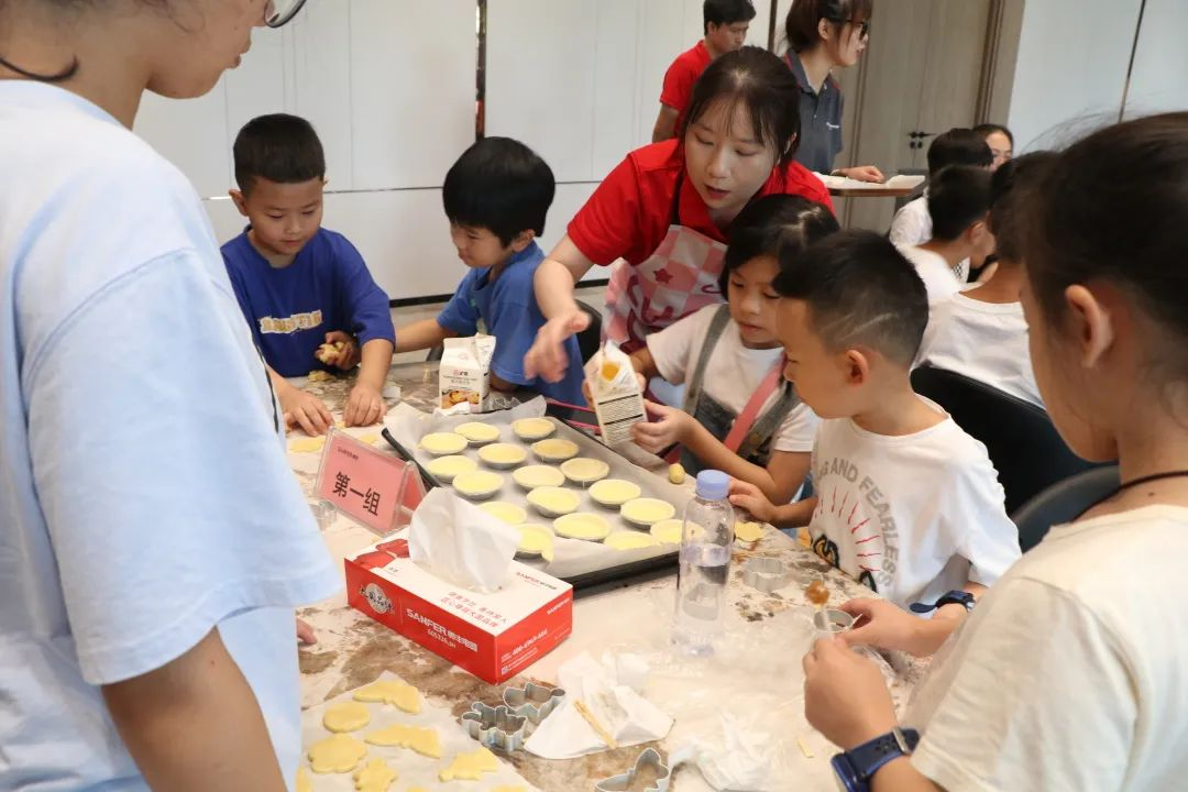 帥豐集成灶組織小美食家DIY趣游記活動，在勞動中尋找快樂