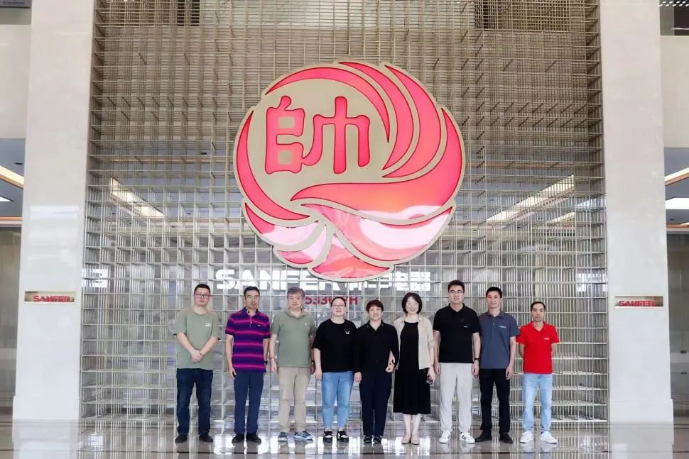 浙江省燃?xì)饩邊f(xié)會(huì)秘書長(zhǎng)一行到訪集成灶品牌帥豐電器參觀調(diào)研