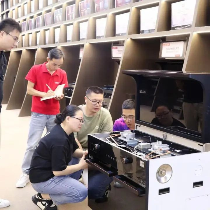 浙江省燃?xì)饩邊f(xié)會(huì)秘書長(zhǎng)一行到訪集成灶品牌帥豐電器參觀調(diào)研 浙江省燃?xì)饩邊f(xié)會(huì)秘書長(zhǎng)一行到訪集成灶品牌帥豐電器參觀調(diào)研