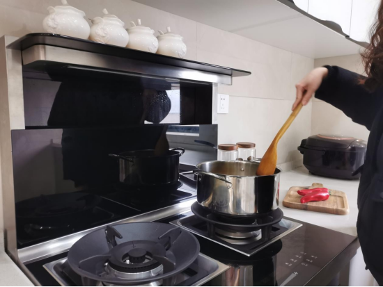 小廚房改造必選的品牌集成灶，超小機身樣樣精通