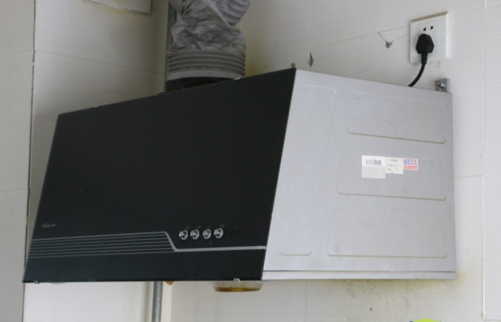 集成灶好還是傳統(tǒng)油煙機(jī)好？對(duì)比這五點(diǎn)你就知道了