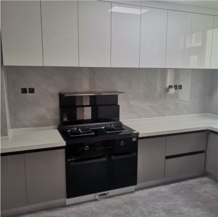 集成灶好還是傳統(tǒng)油煙機(jī)好？對(duì)比這五點(diǎn)你就知道了