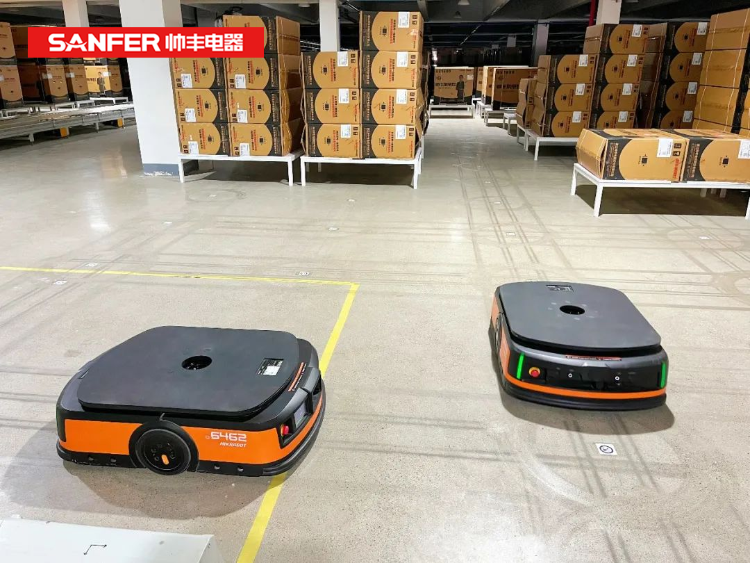 萬臺的倉儲空間來得及發(fā)貨嗎？別急！帥豐有AGV智能搬運(yùn)車