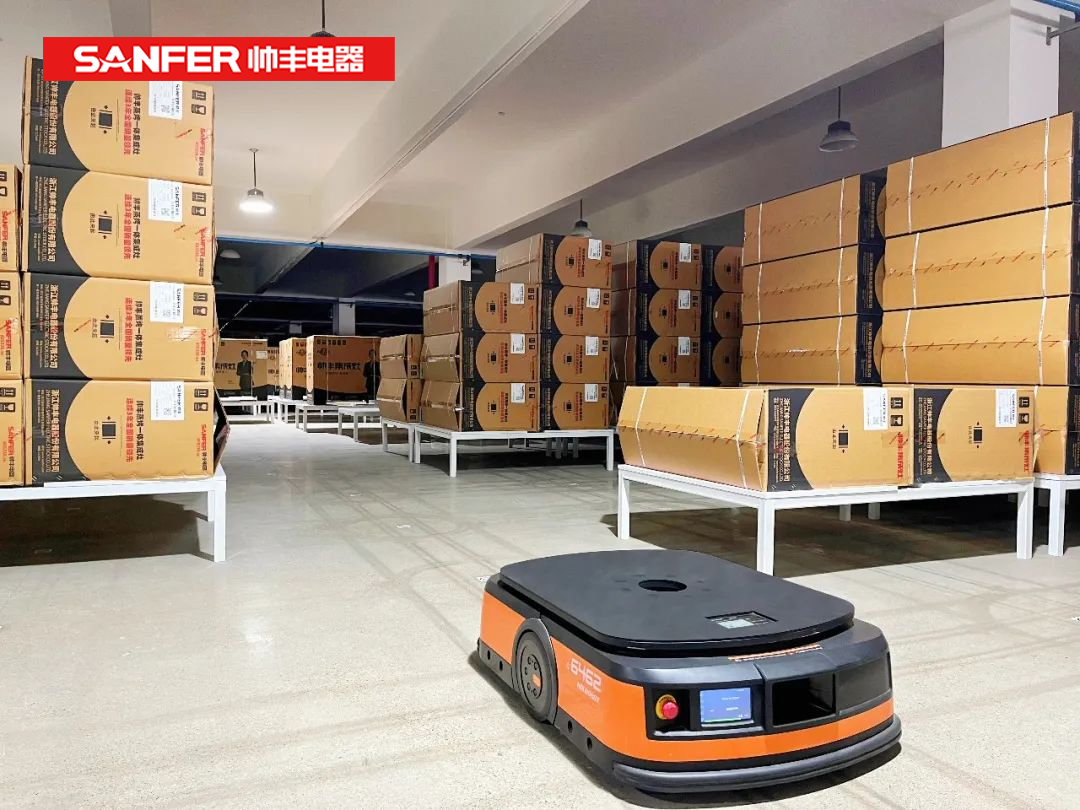 萬臺的倉儲空間來得及發(fā)貨嗎？別急！帥豐有AGV智能搬運(yùn)車