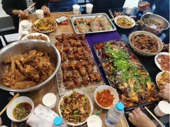 集成灶好不好用？10年的老廚房改造翻新，選集成灶廚房大變樣