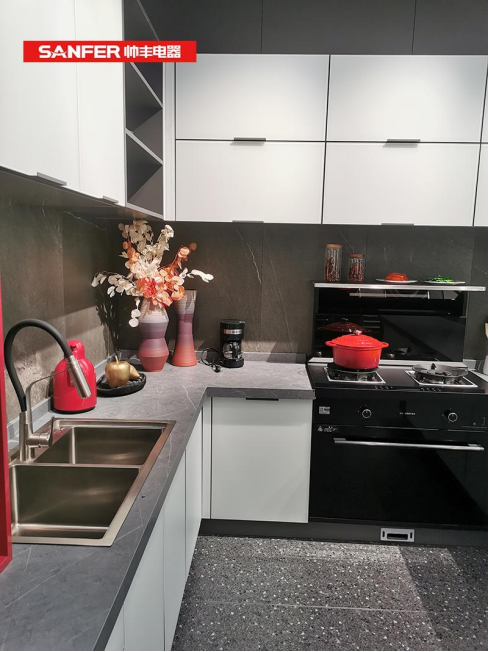 集成灶到底怎么選？這四個(gè)集成灶選購(gòu)技巧，讓你不踩雷！