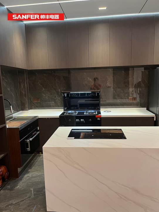 開放式廚房裝修難？集成灶這次可幫了大忙！