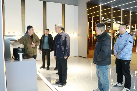 爭創(chuàng)新高，共促發(fā)展！安徽省固鎮(zhèn)縣委書記沈明舉一行蒞臨帥豐電器參觀調(diào)研