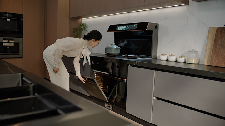 霸屏央視！帥豐電器以7星標(biāo)準(zhǔn)，定義集成灶新時代