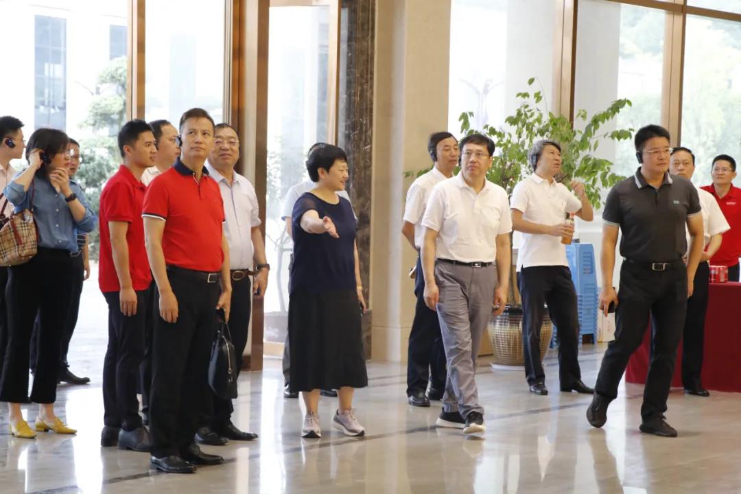 領(lǐng)勢(shì)而上，實(shí)力榮耀|“中國(guó)廚具之都”評(píng)審組專家走進(jìn)帥豐，考察指導(dǎo)相關(guān)工作