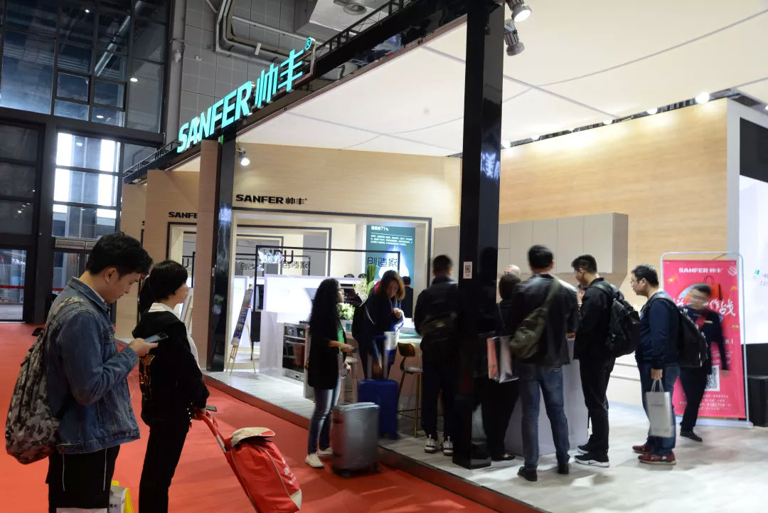 2019中國(guó)建博會(huì)開(kāi)展日，帥豐帶你領(lǐng)略建裝潮流風(fēng)尚！