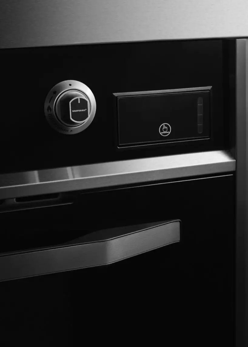 帥豐攜手海清登上《卷宗》家居創(chuàng)刊號(hào)，V9蒸烤一體演繹集成灶新風(fēng)尚