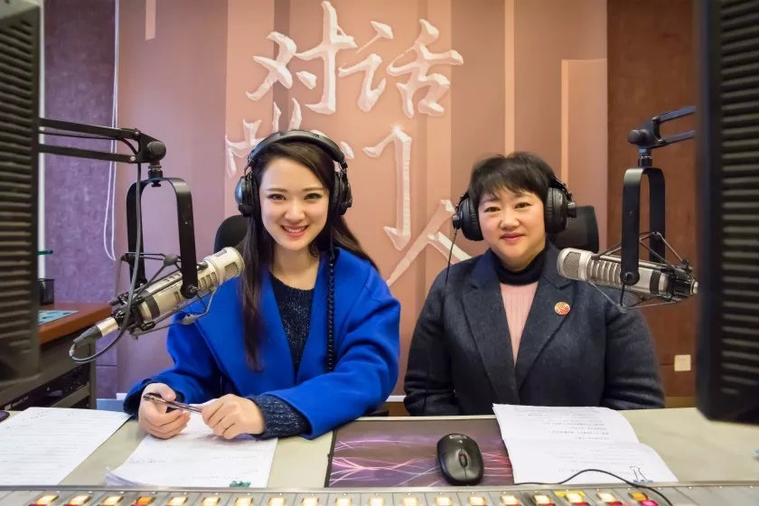 帥豐董事長商若云受邀參加“對(duì)話掌門人”講解集成灶之奧秘 帥豐董事長商若云受邀參加“對(duì)話掌門人”講解集成灶之奧秘