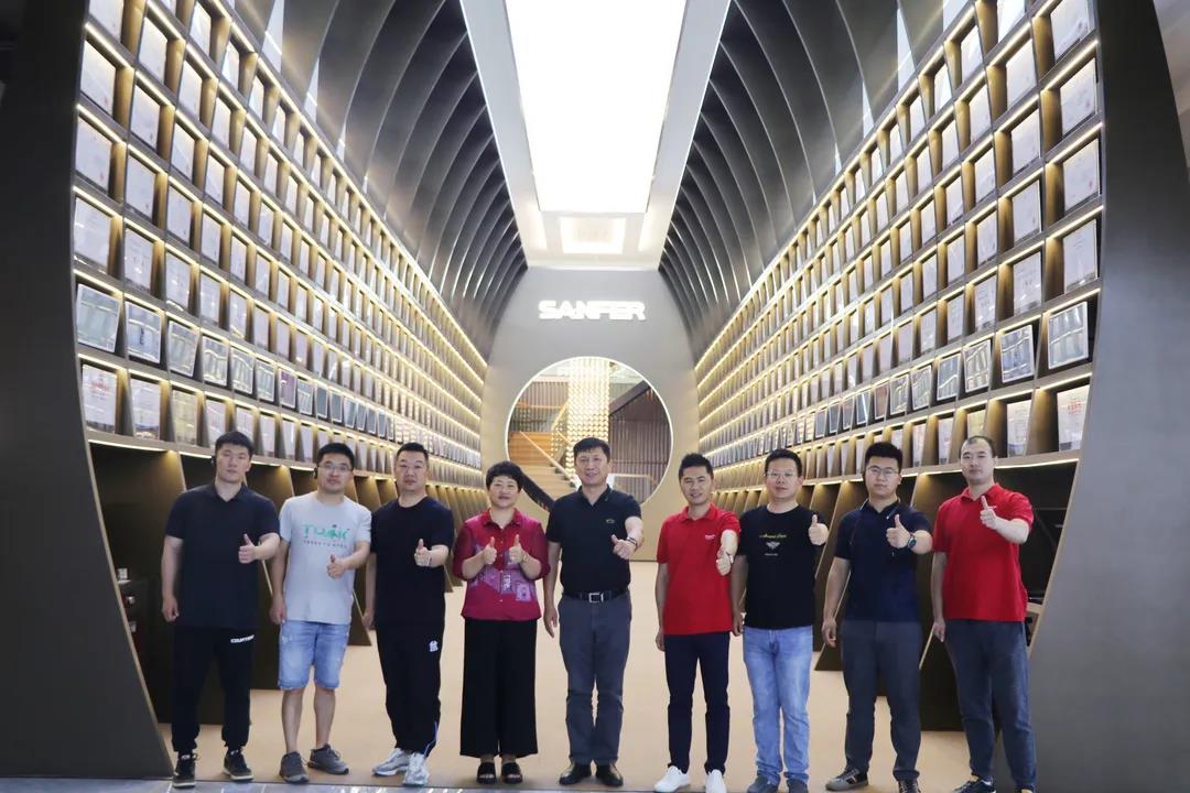 聚力賦能 領(lǐng)跑共贏 | 考察團(tuán)走訪帥豐電器，抒寫(xiě)嵊州廚電新篇章！