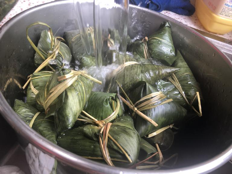 端午節(jié)快到了！今天帥豐電器就來挑戰(zhàn)一下，煮100個粽子需要多久？