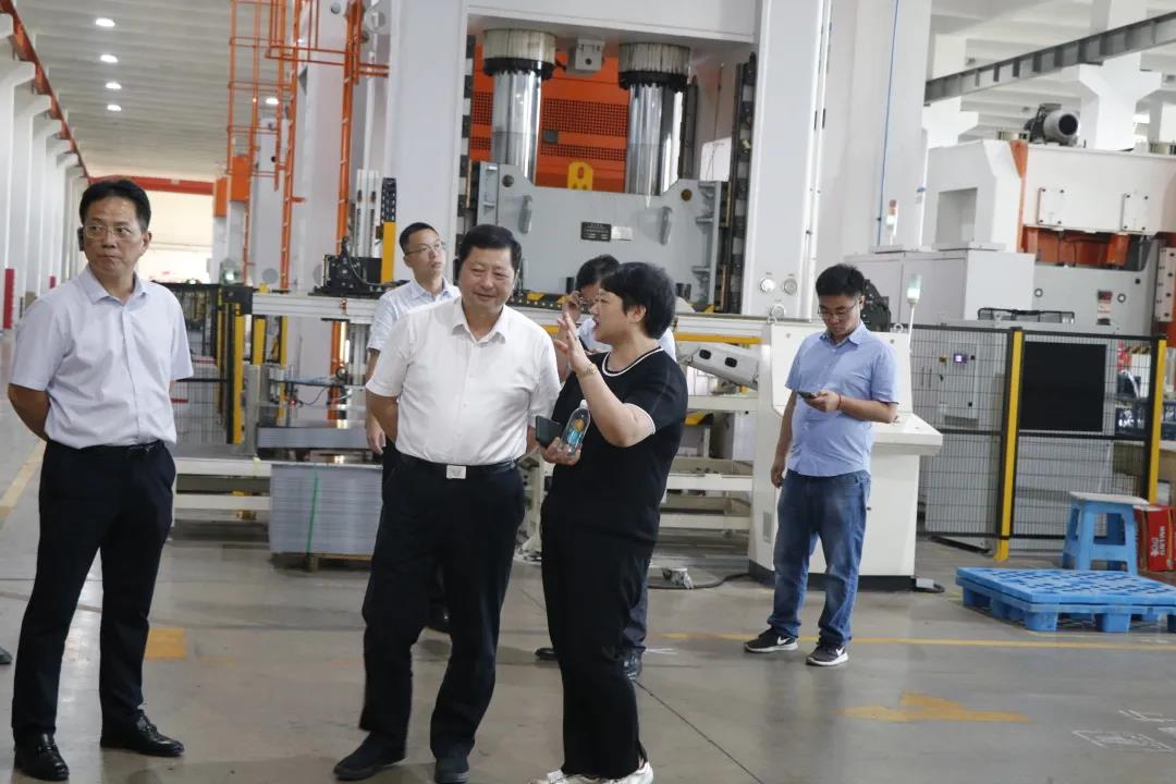 大國品牌|紹興市人大常委會主任譚志桂一行走訪帥豐電器，大力稱贊帥豐實力